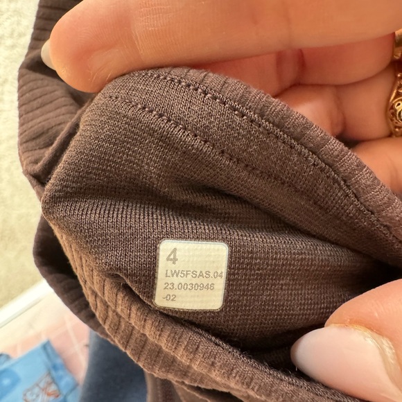 LULULEMON super high rise align leggings 28” - Picture 4 of 4